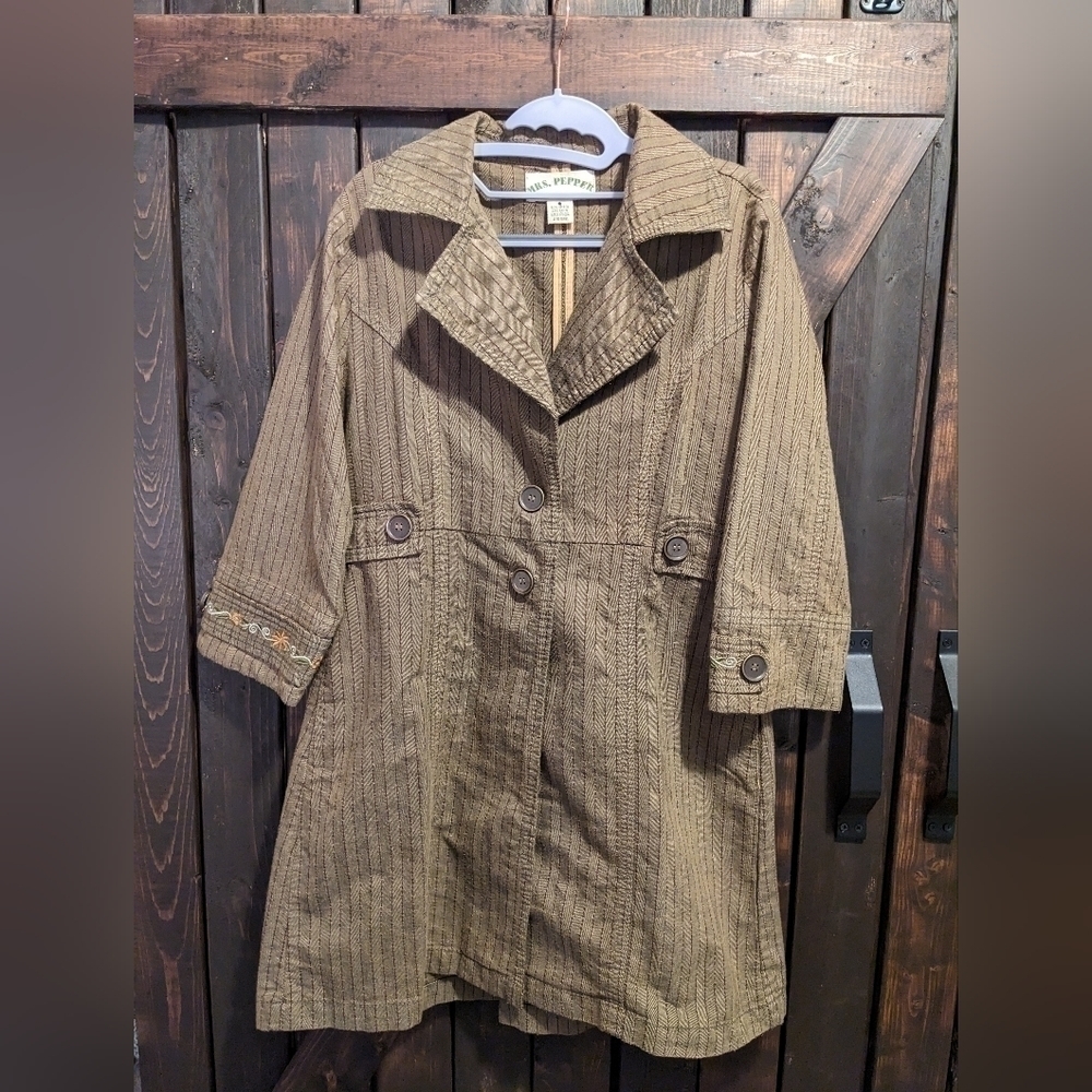 MRS Pepper size S lightweight coat.